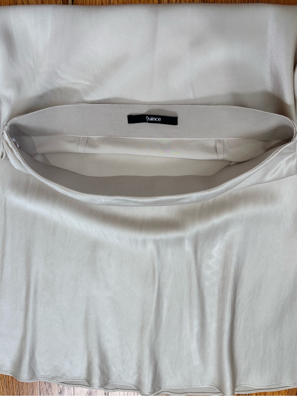 Quince Luxury Modern Feminine 100% Silk Champagne Satin Pull On Midi Skirt Sz M - Picture 15 of 16